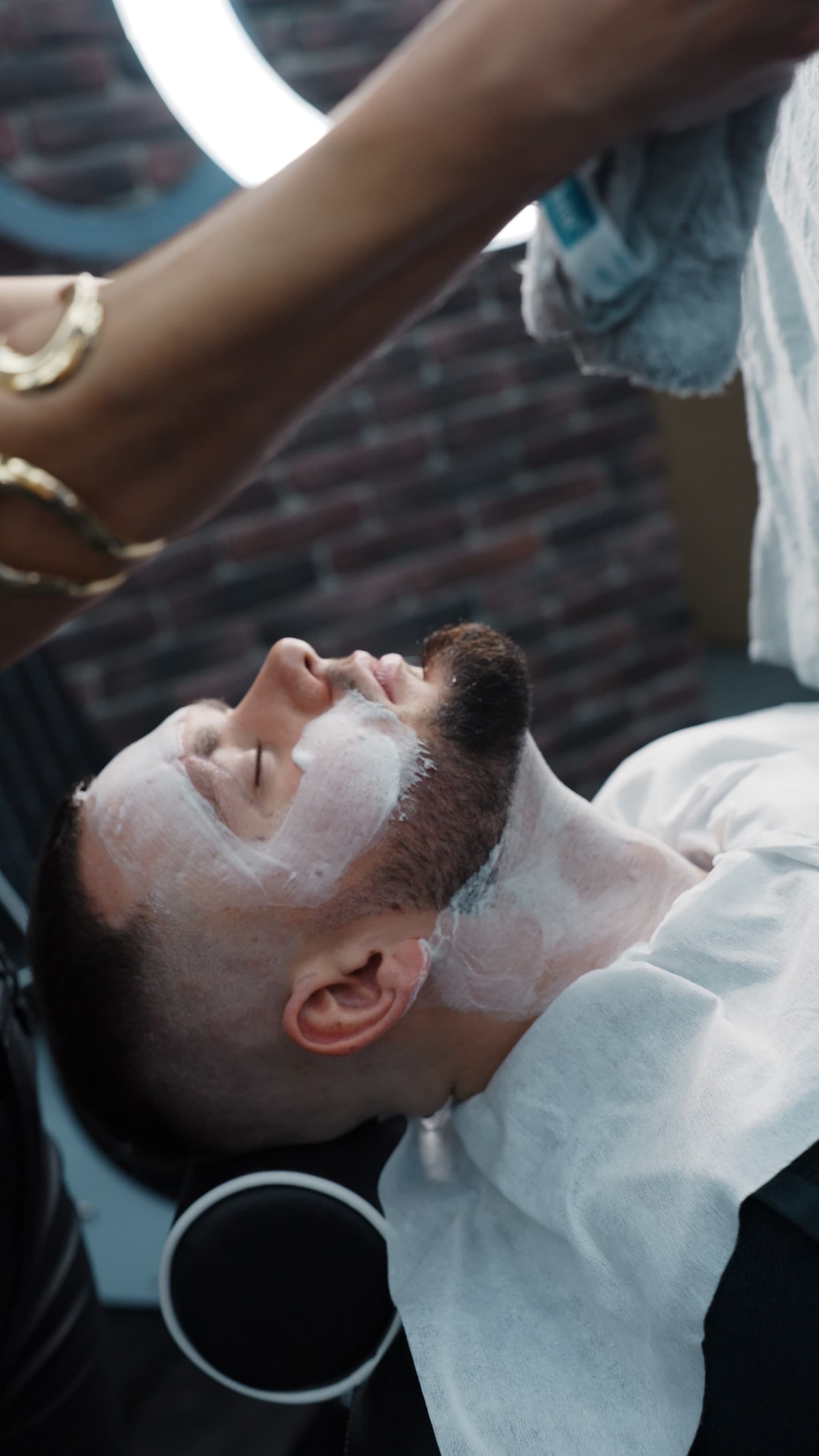 Man getting face spa